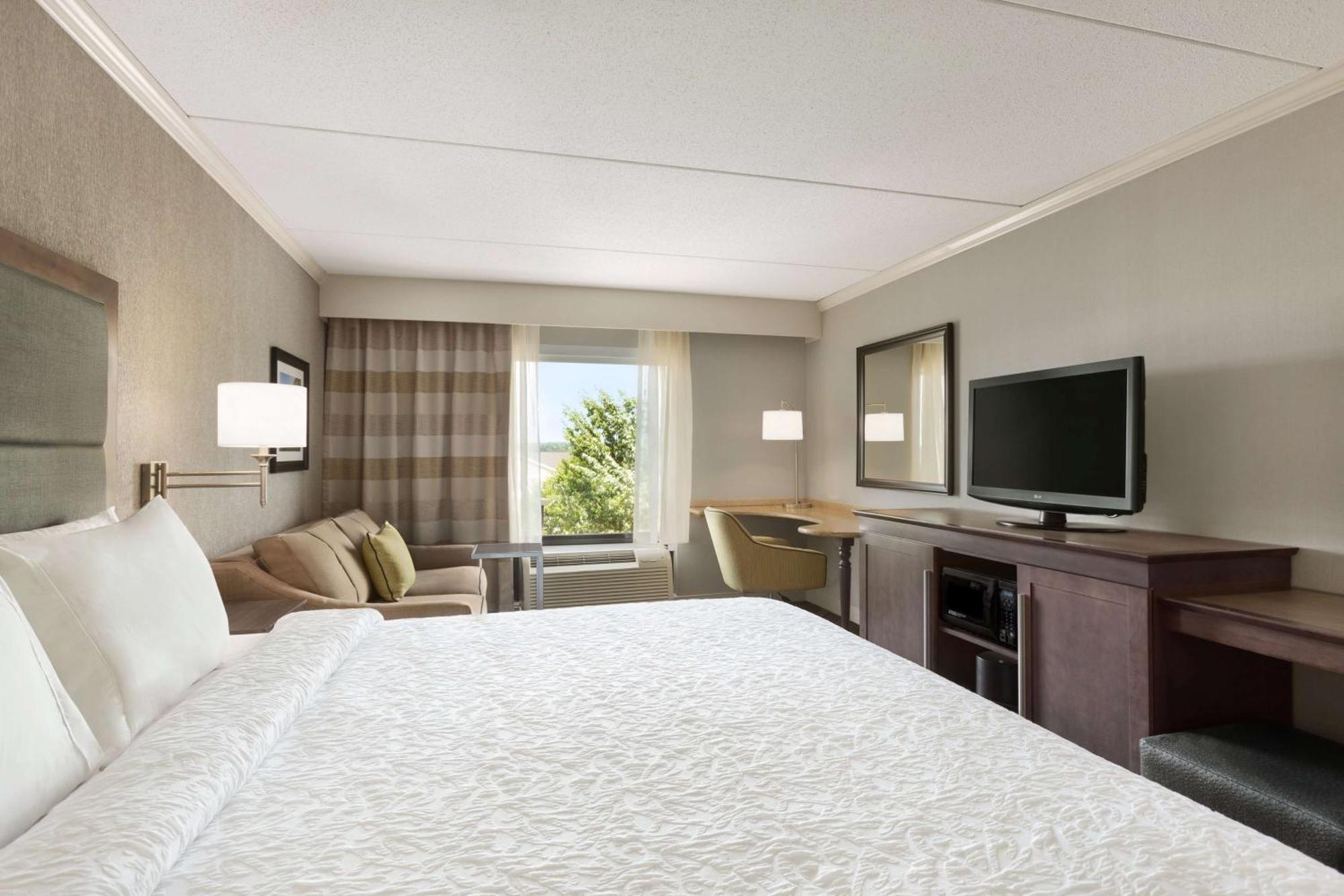 Hampton Inn & Suites By Hilton Manchester Bedford Kültér fotó