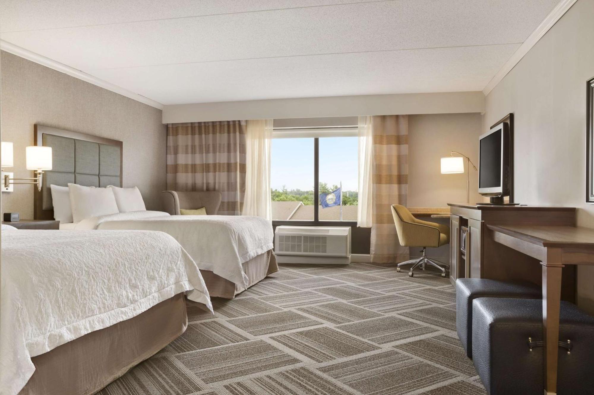 Hampton Inn & Suites By Hilton Manchester Bedford Kültér fotó